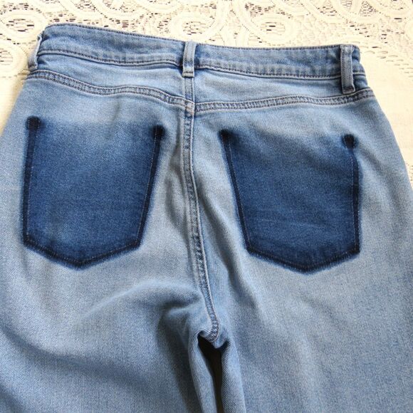 American Eagle Mom jeans with distressed embroidered R pocket  Size S **read - Picture 4 of 10